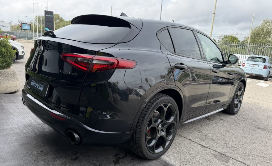 Alfa Romeo Stelvio Veloce 2.2 210cv Q4