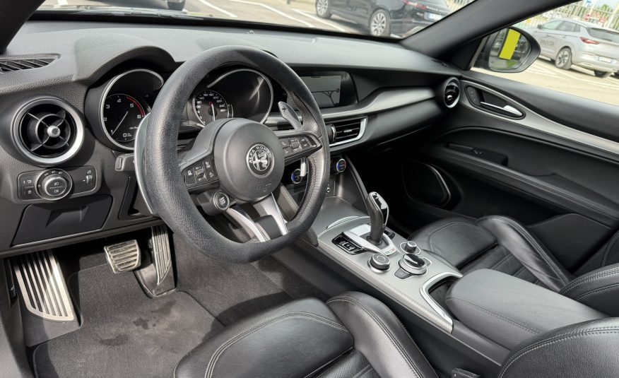 Alfa Romeo Stelvio Veloce 2.2 210cv Q4