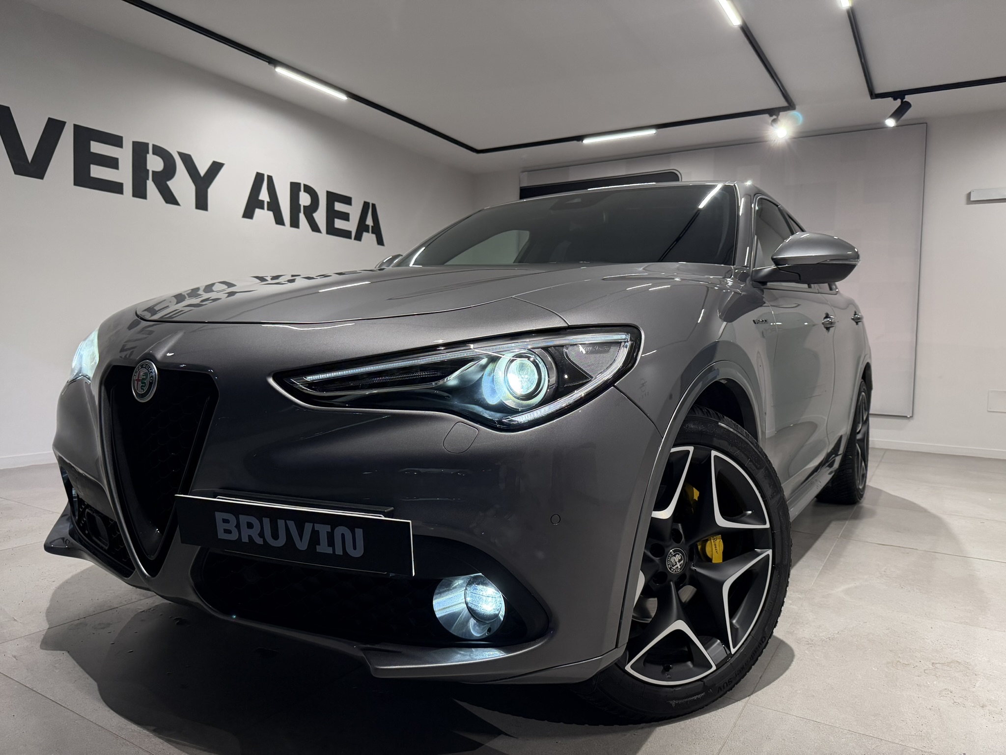 Alfa Romeo Stelvio Veloce Q4 2.2 210cv