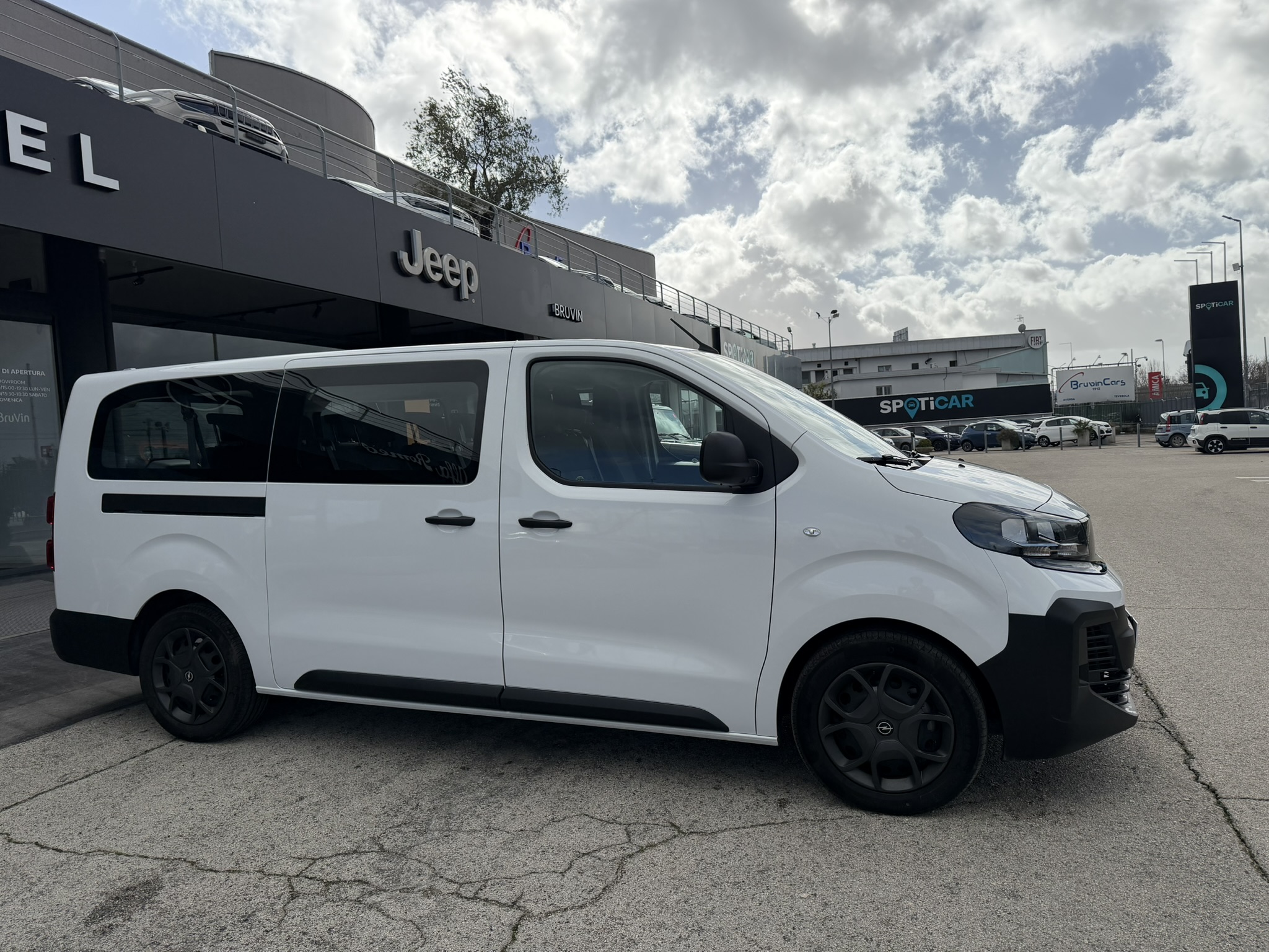 Opel Vivaro Life Combi 2.0 180cv AT8