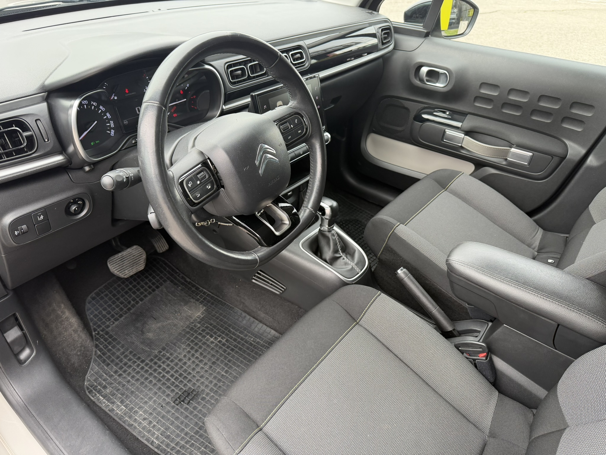 Citroen C3 Shine 1.2 110cv Auto