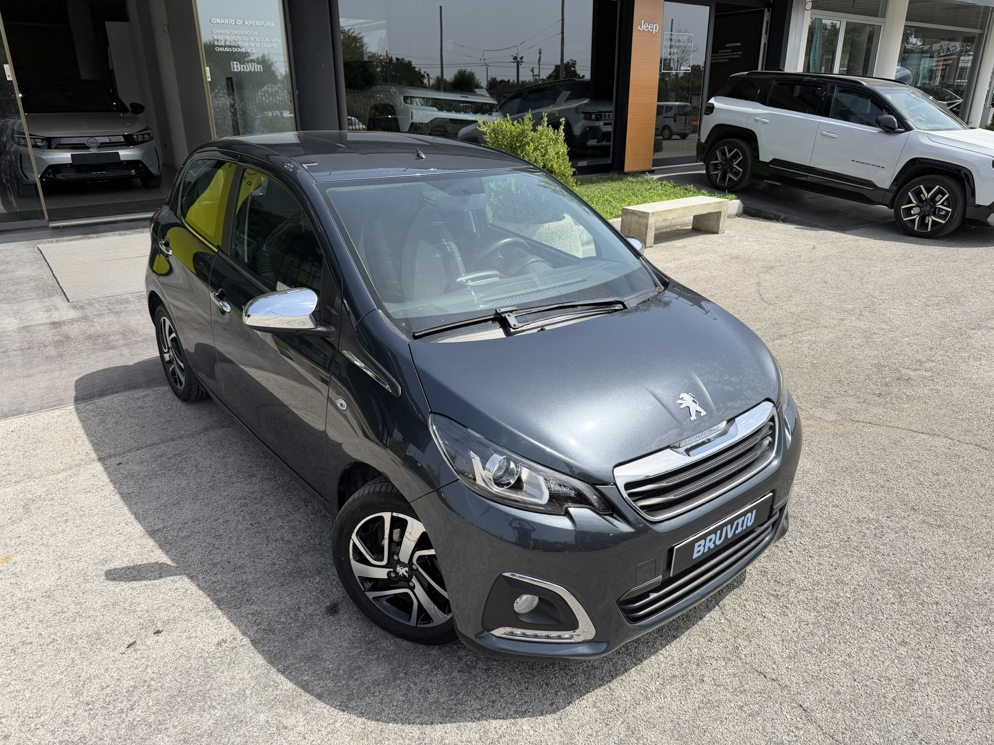 Peugeot 108 Allure 1.0 Auto