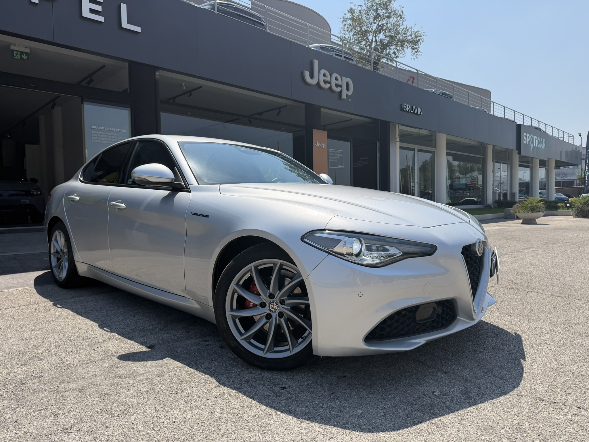 Alfa Romeo Giulia Rosso Edizione 2.2 160cv Auto