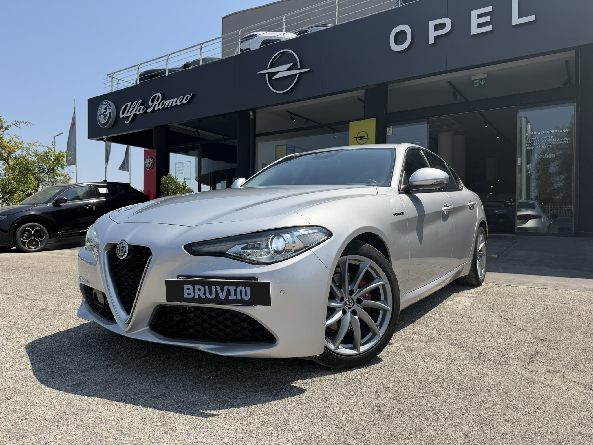 Alfa Romeo Giulia Rosso Edizione 2.2 160cv Auto