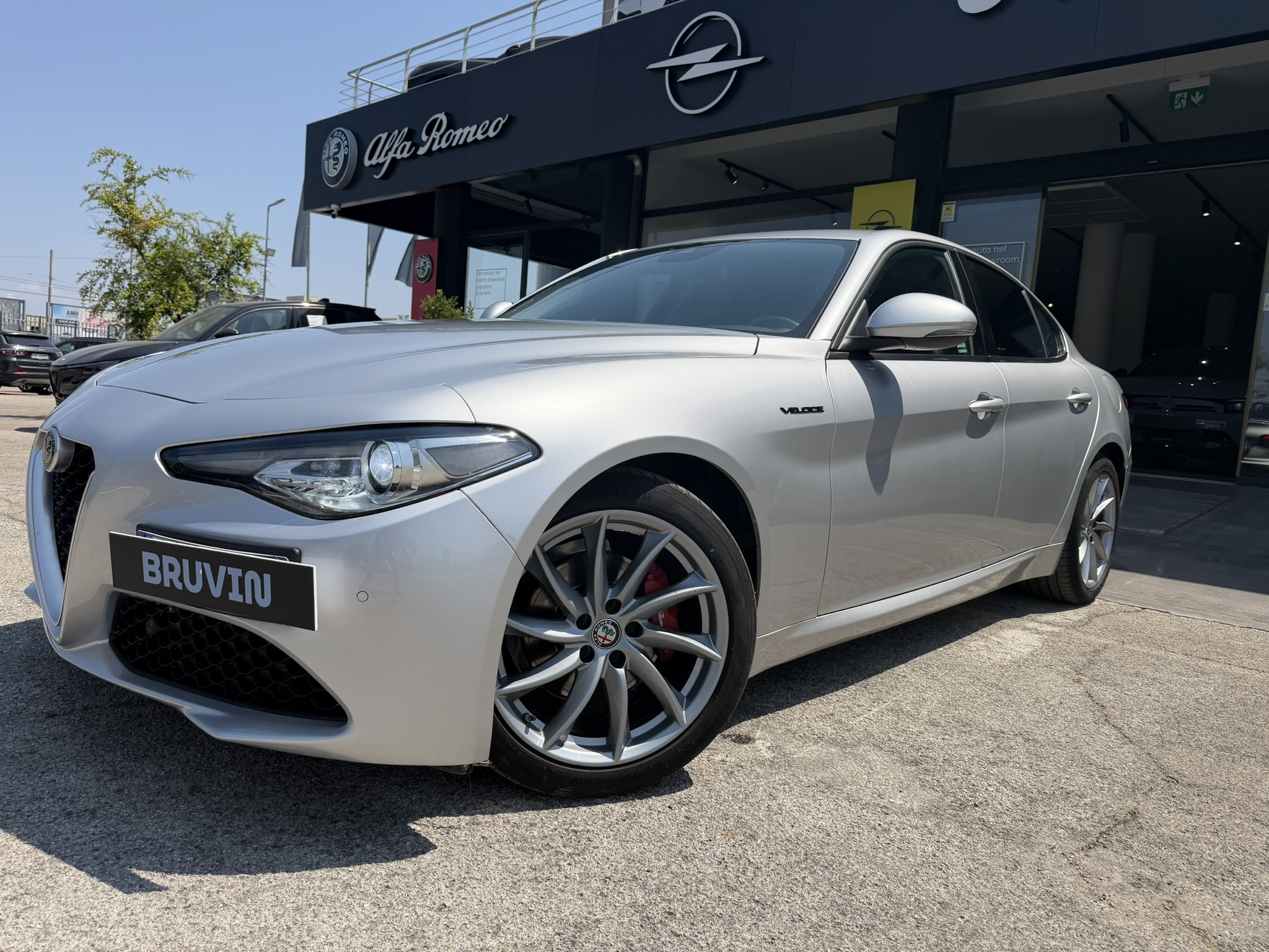 Alfa Romeo Giulia Rosso Edizione 2.2 160cv Auto