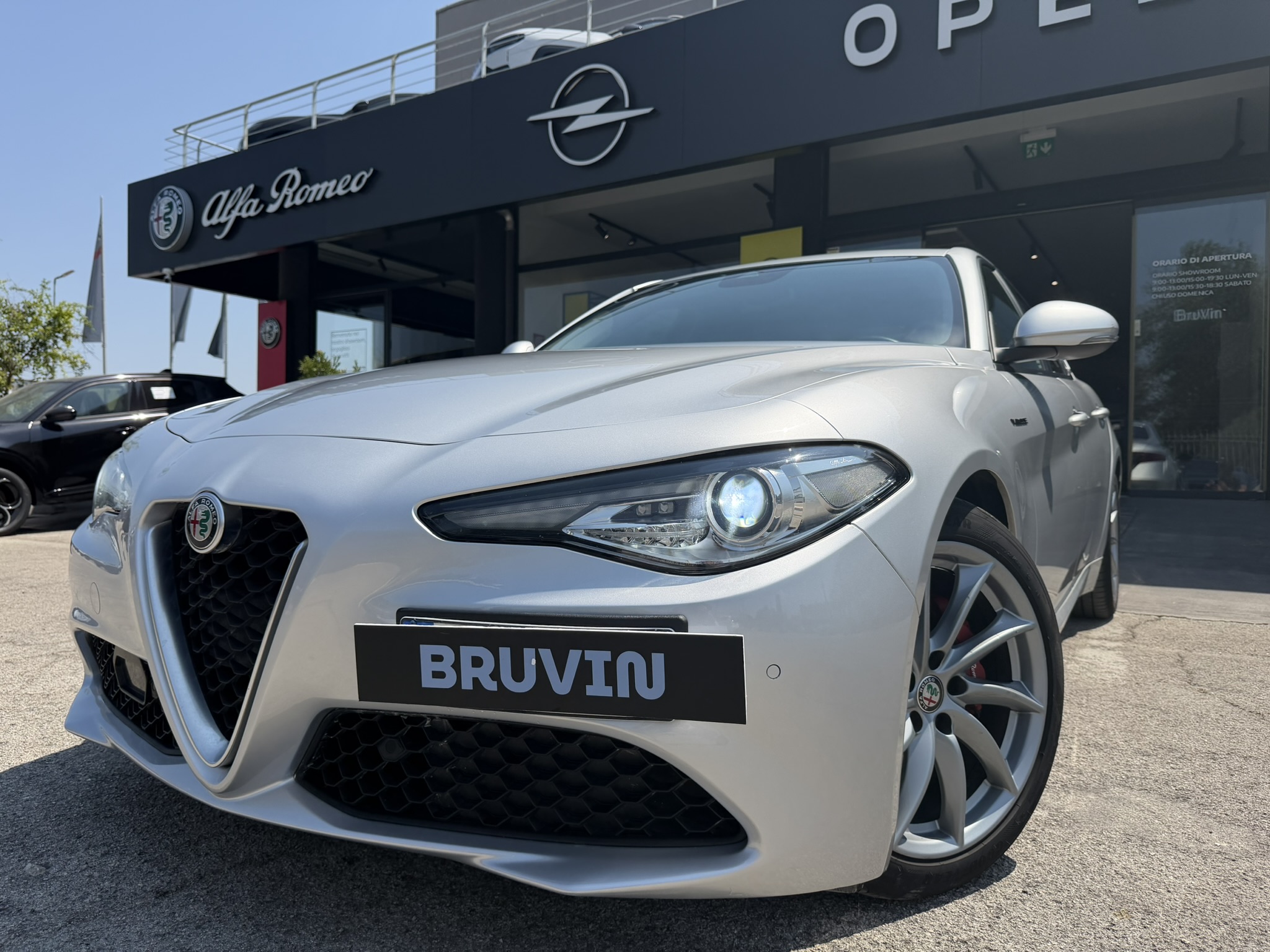 Alfa Romeo Giulia Rosso Edizione 2.2 160cv Auto