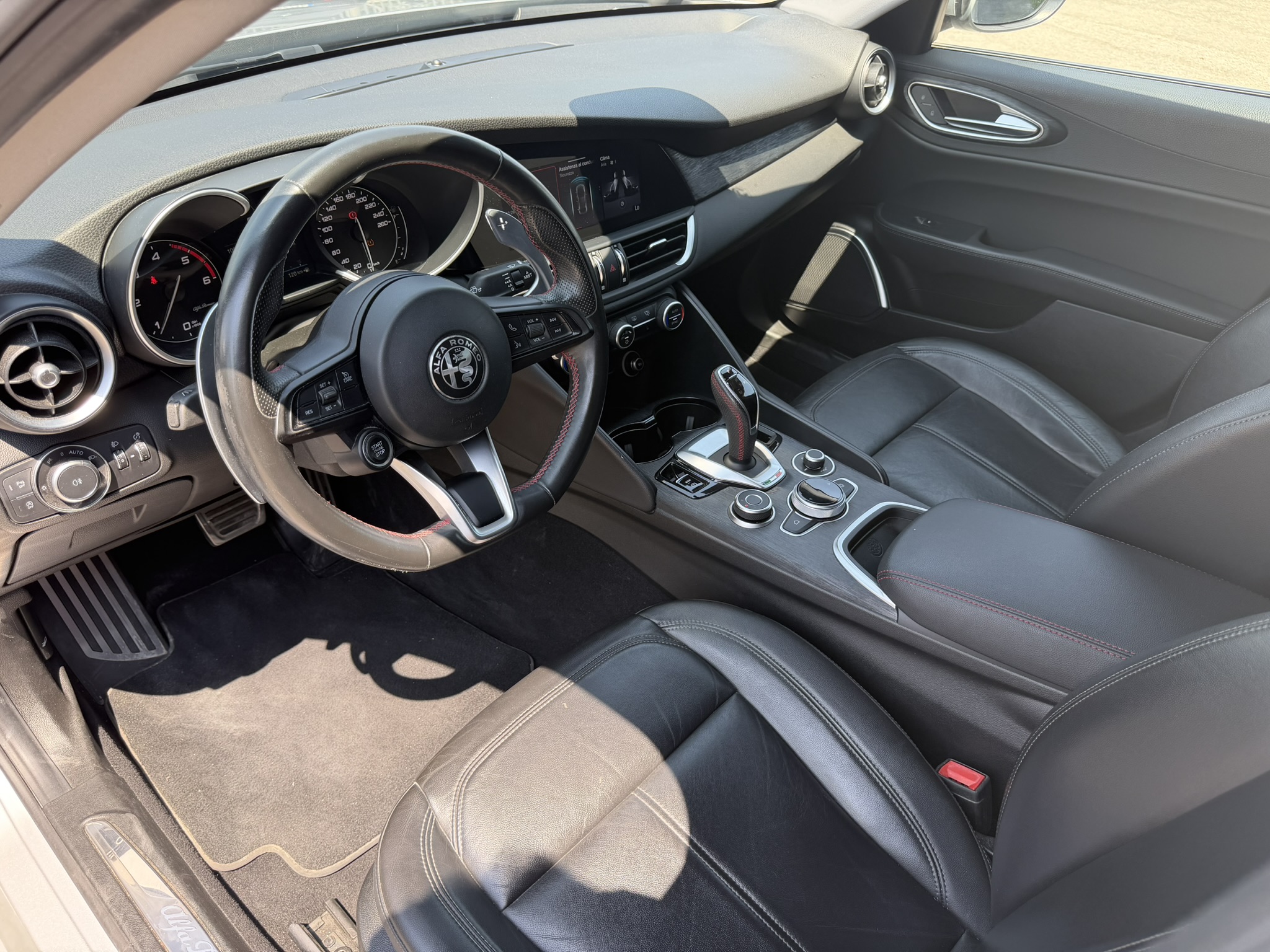 Alfa Romeo Giulia Rosso Edizione 2.2 160cv Auto
