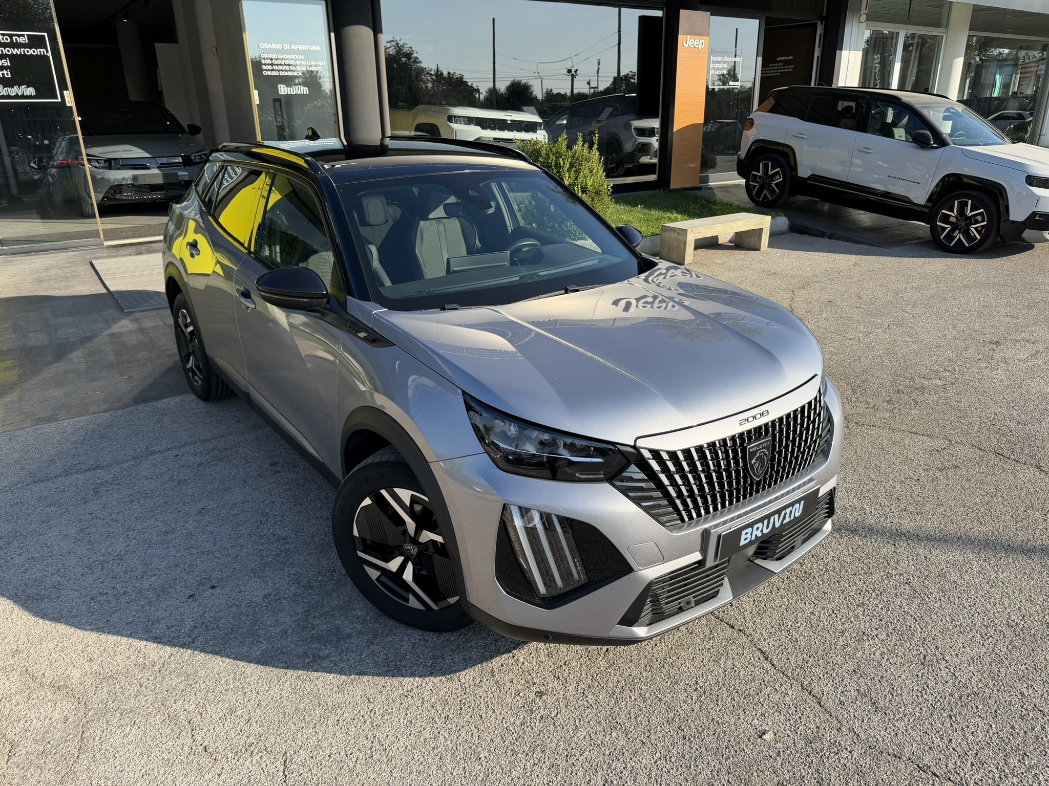 Peugeot 2008 GT 1.2 130cv AT8