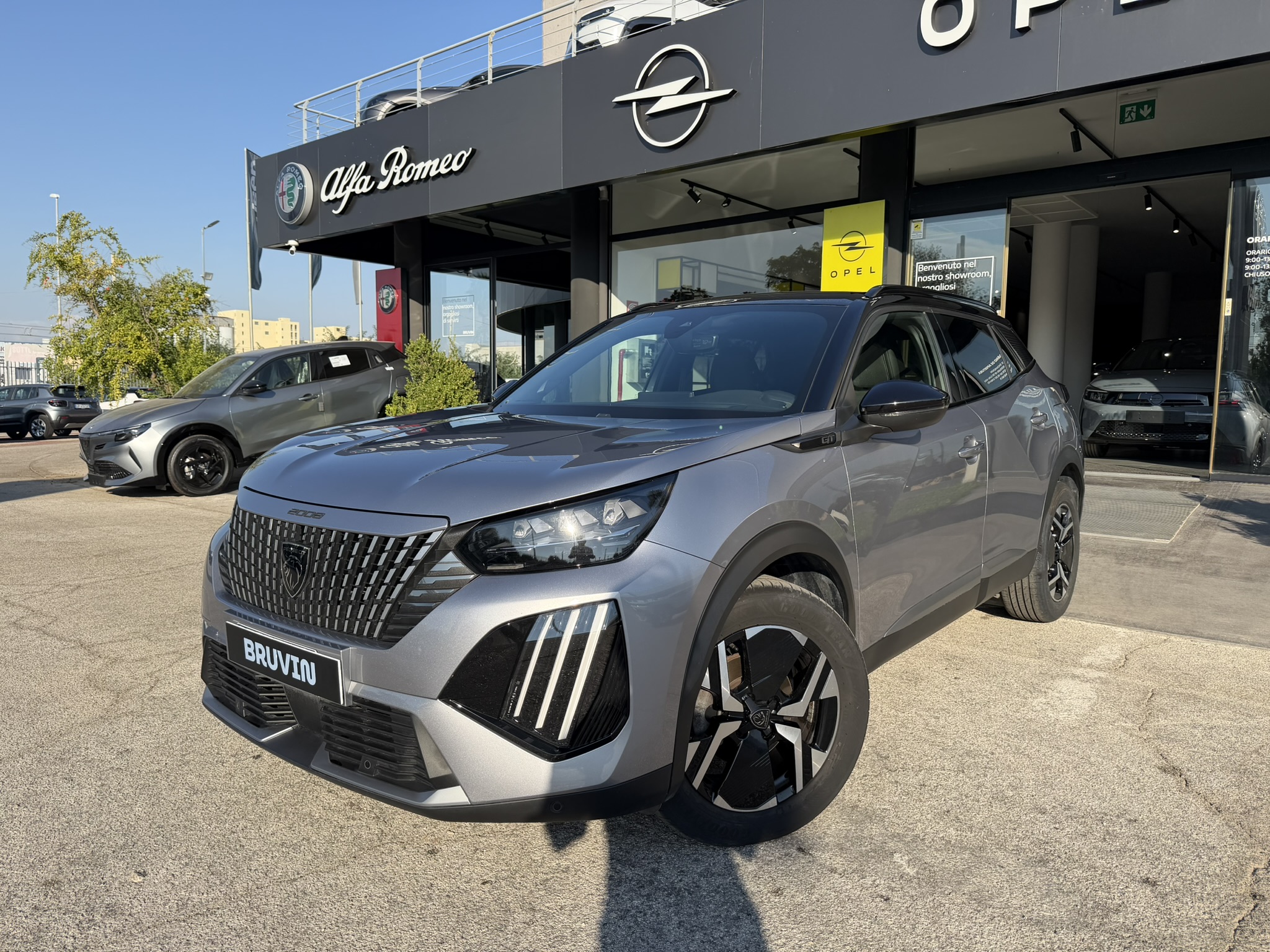 Peugeot 2008 GT 1.2 130cv AT8