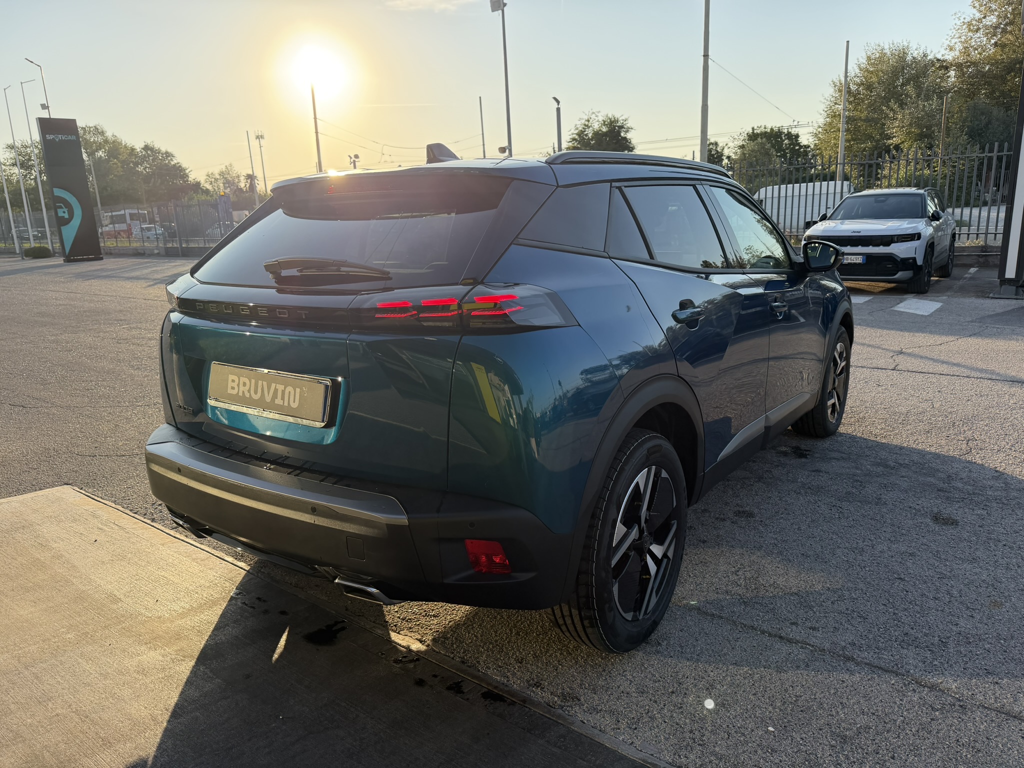 Peugeot 2008 Allure 1.2 130cv Auto