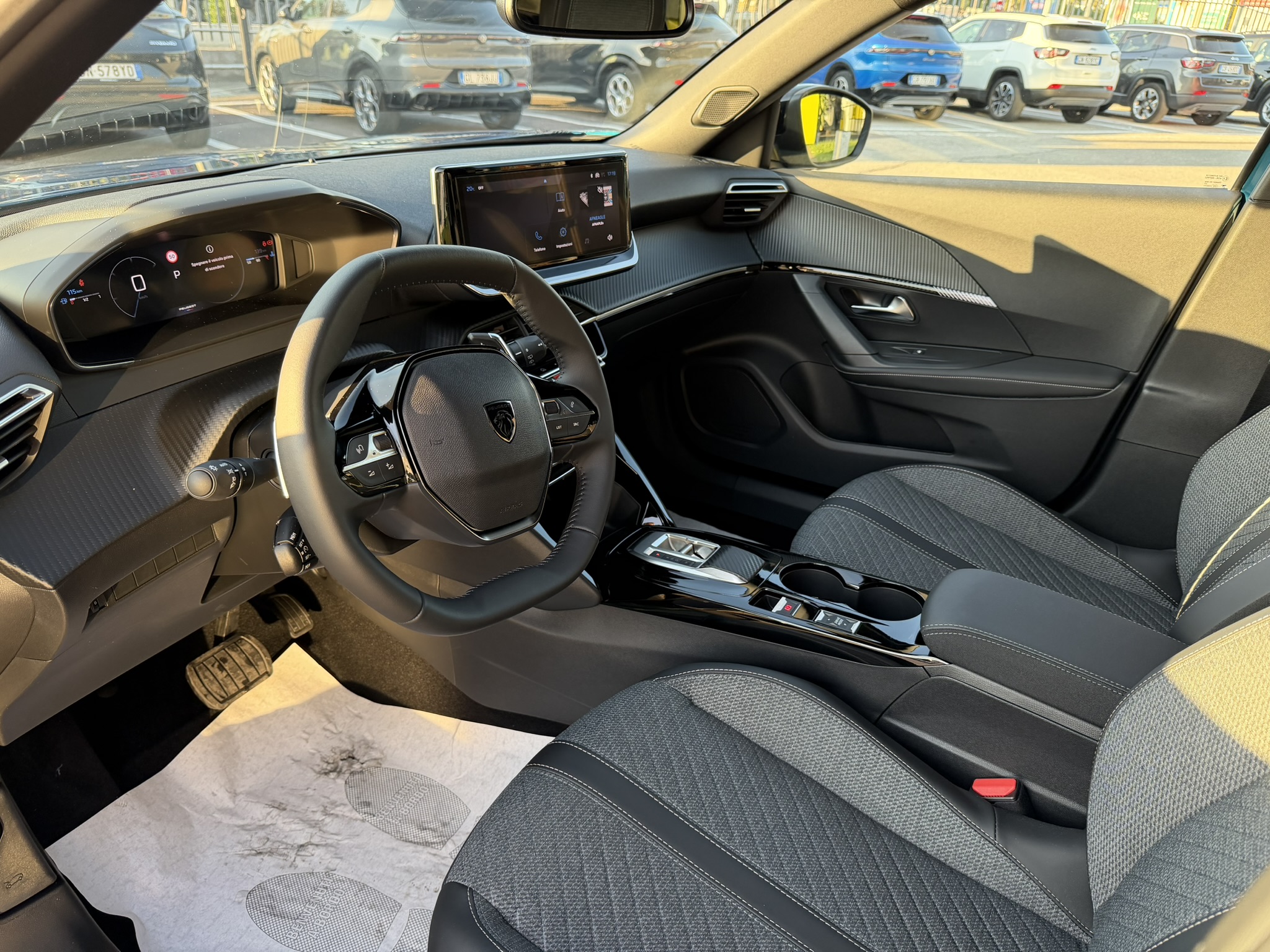 Peugeot 2008 Allure 1.2 130cv Auto