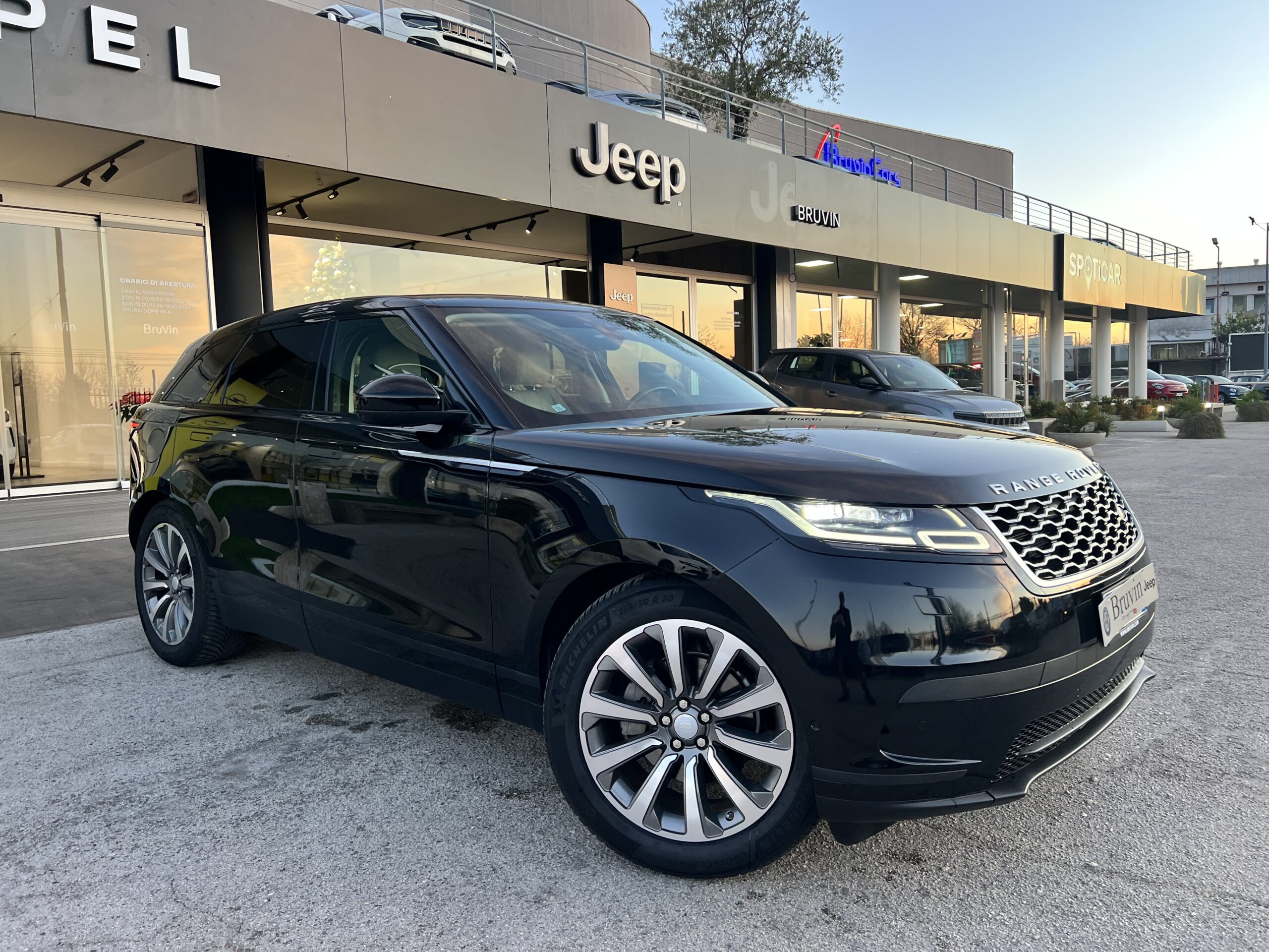 Range Rover Velar SE 4WD 2.0 240cv