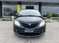 Lancia Ypsilon Silver Hybrid 1.0 70cv