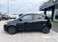 Lancia Ypsilon Silver Hybrid 1.0 70cv