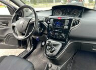 Lancia Ypsilon Silver Hybrid 1.0 70cv
