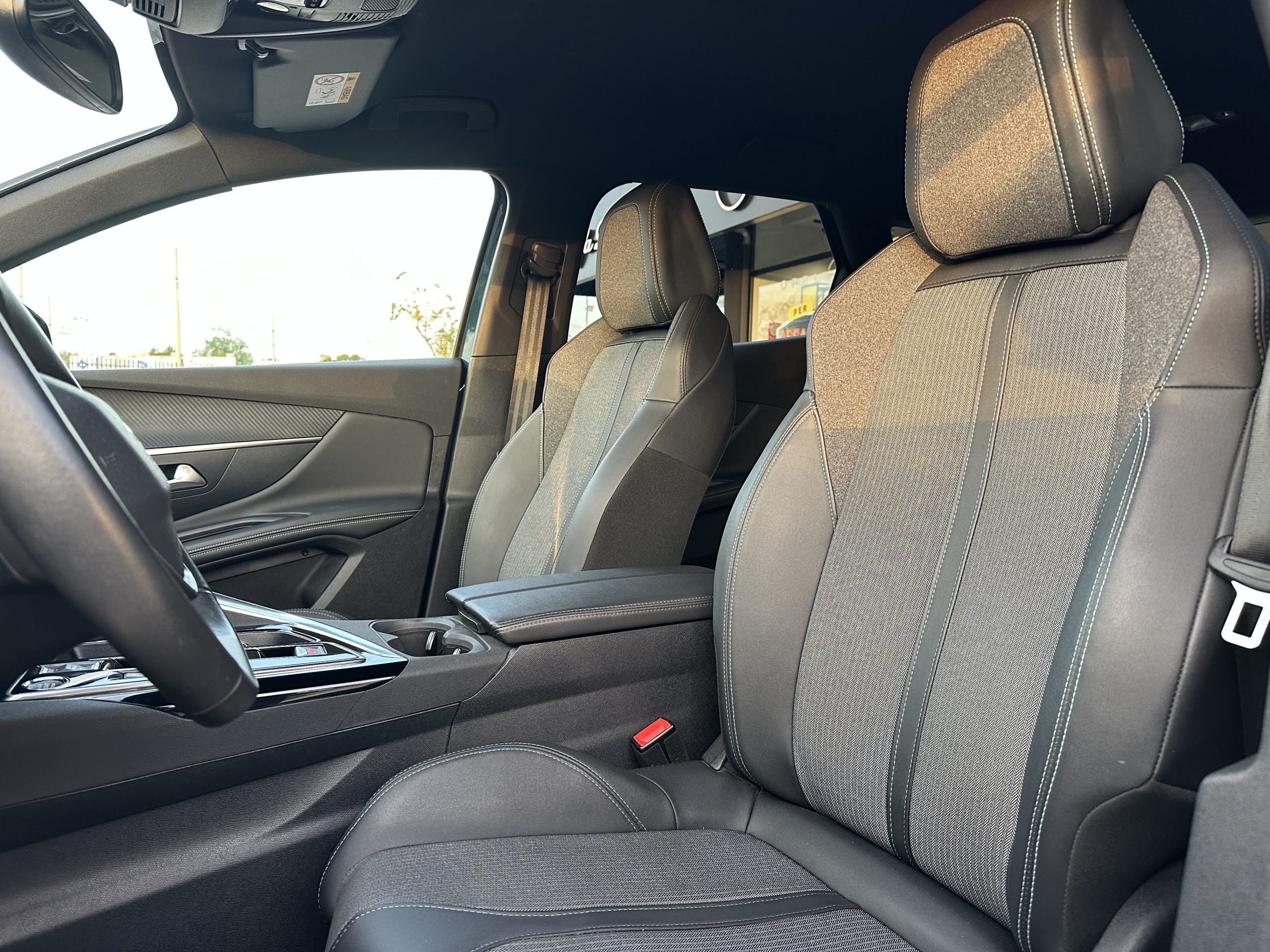 Peugeot 3008 Allure 1.5 130cv Auto