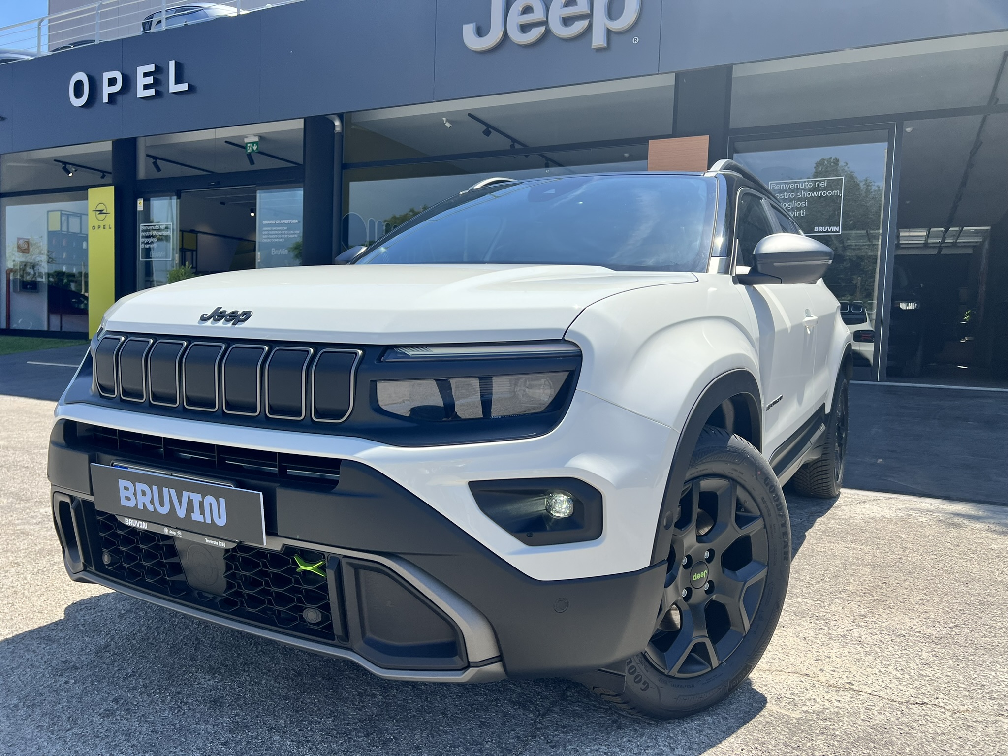 Jeep Avenger 4xe Overland 1.2 145cv