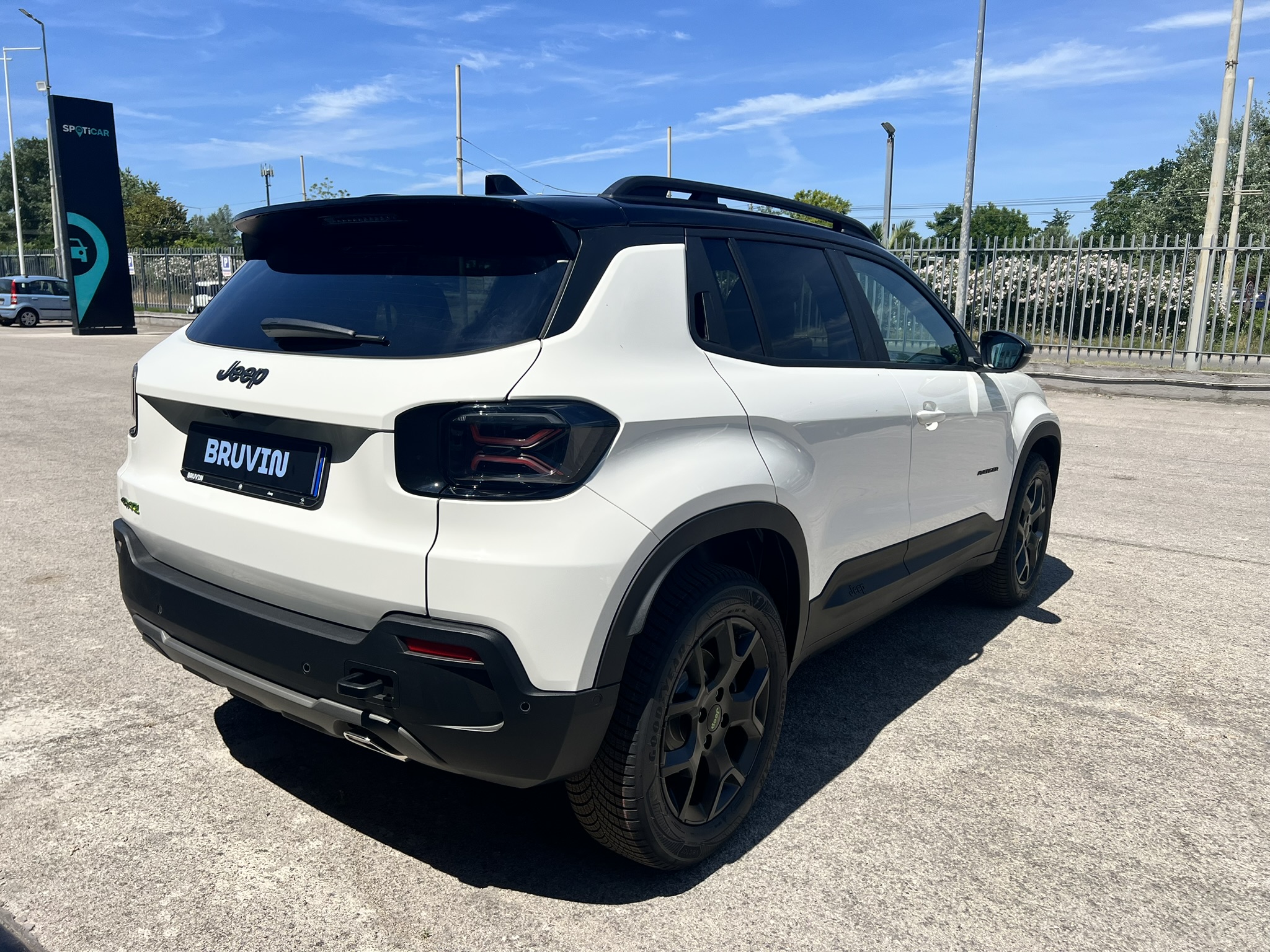 Jeep Avenger 4xe Overland 1.2 145cv