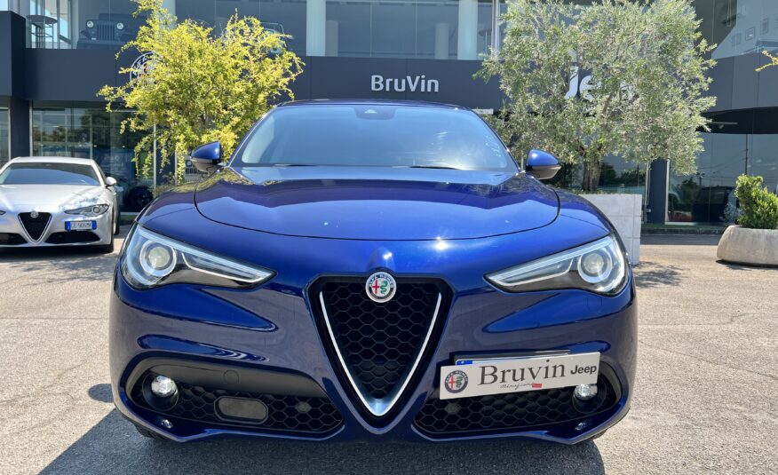 Alfa Romeo Stelvio Executive Q4 2.2 180cv