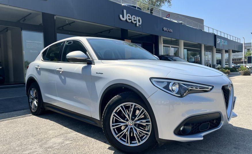 Alfa Romeo Stelvio Super 2.2 160cv