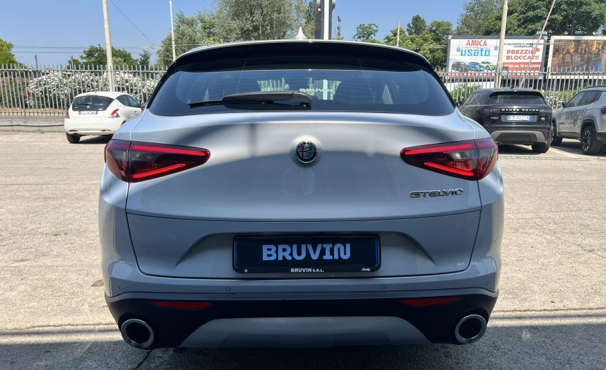 Alfa Romeo Stelvio Super 2.2 160cv