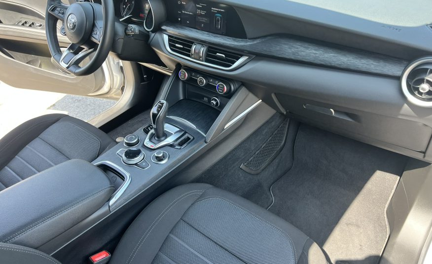 Alfa Romeo Stelvio Super 2.2 160cv